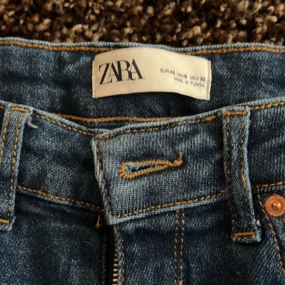 Used couple times Zara Jeans - Picture 2 of 3